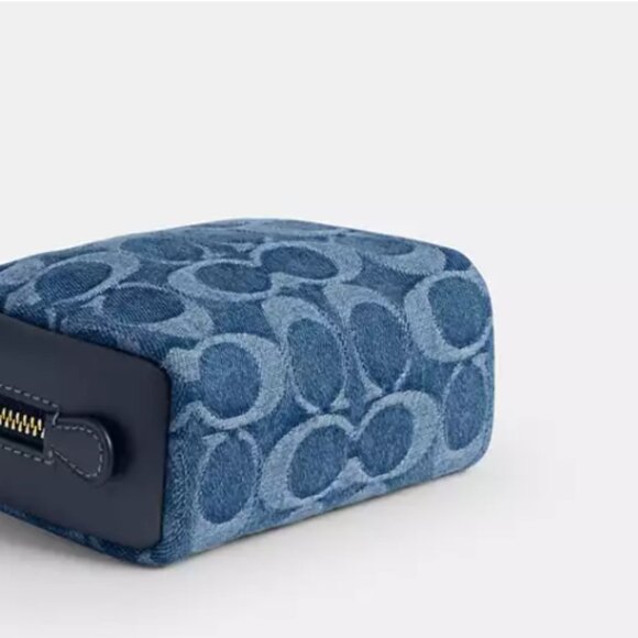 Pouch Wristlet In Signature Denim - Picture 4 of 6